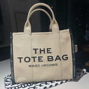 Marc Jacobs - The Jacquard Medium Tote Bag